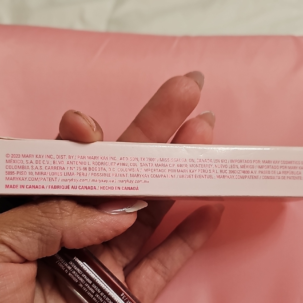Mary Kay Rich Burgundy Lip Gloss - Picture 4 of 4